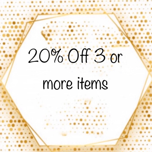 ✨Tiny Rose Gold Feather Necklace✨✨ - Picture 3 of 5